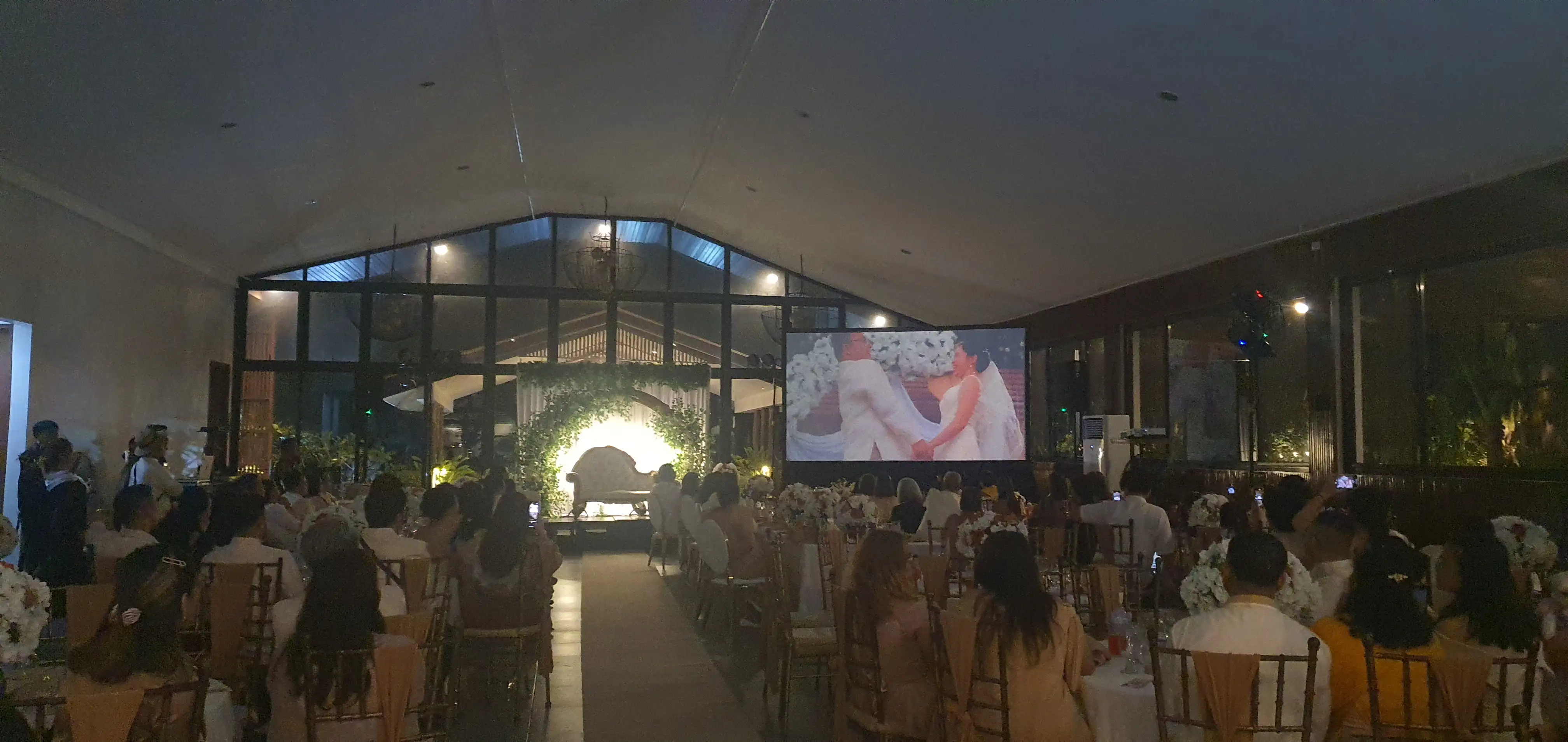 Grand wedding ballroom setup